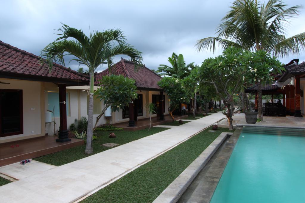 Hotel Melamun Lovina Exterior foto